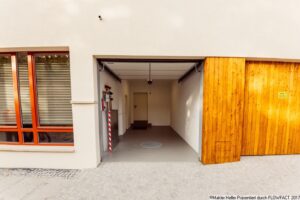 10 Garage