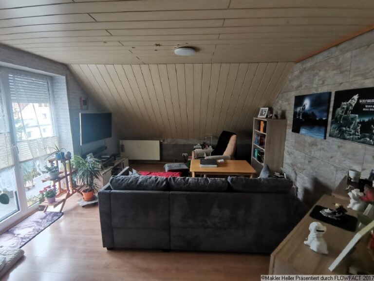4 Wohnzimmer