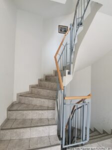 9 Treppenaufgang