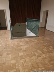 7 Treppenaufgang 2 OG