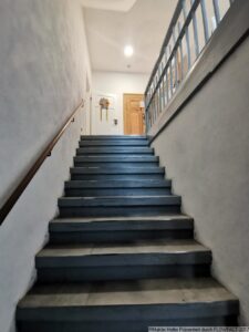 7 Treppenaufgang Nr 14