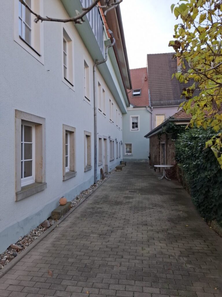2 Hinterhaus Nr. 12