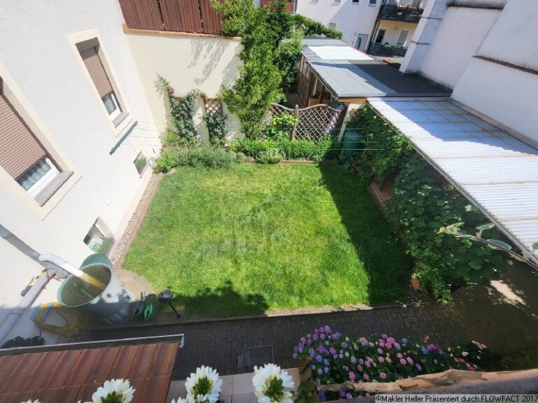 3 Blick in den Garten