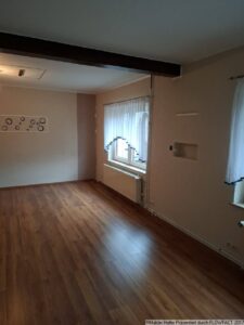 8 Wohnzimmer