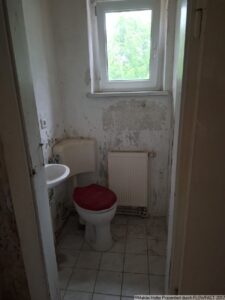 9 WC