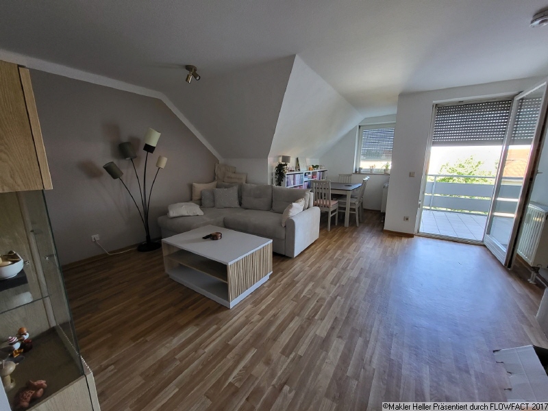 3 Wohnzimmer