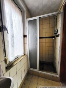 10 Separate Dusche