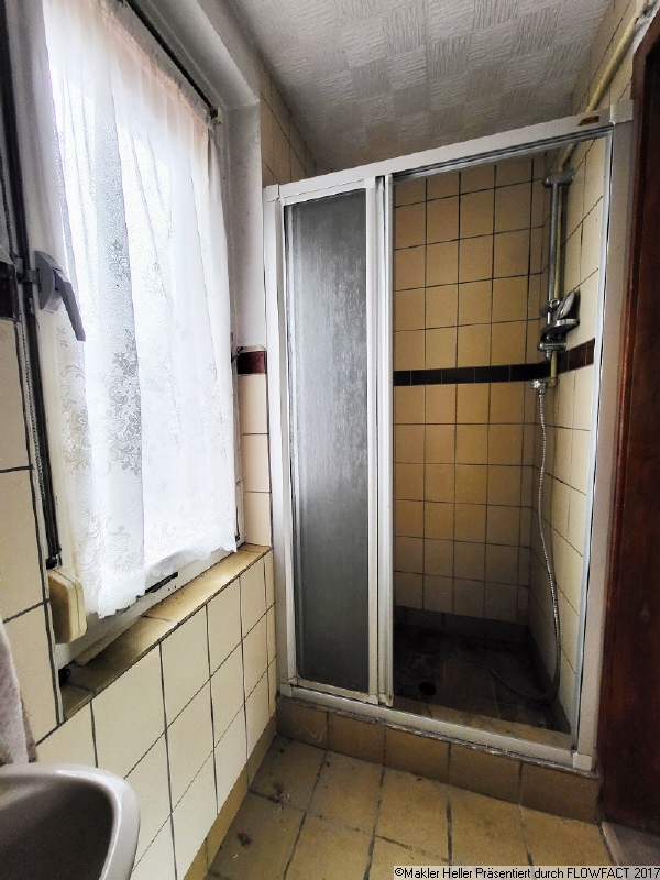 10 Separate Dusche
