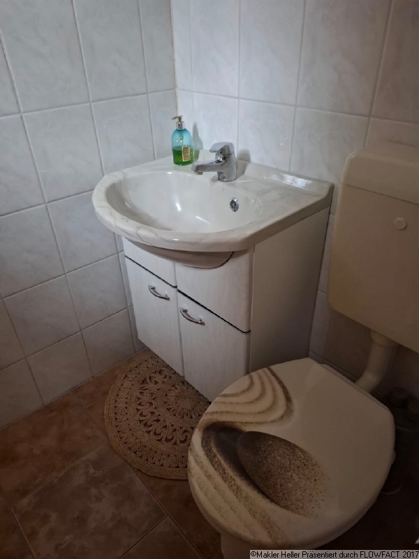 9 Gästetoilette