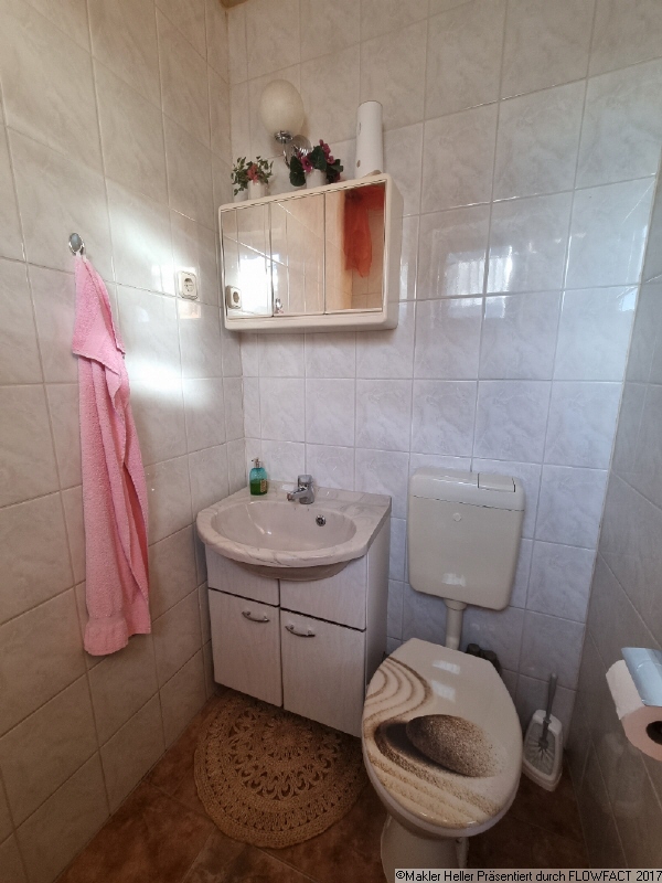10 Gäste WC EG