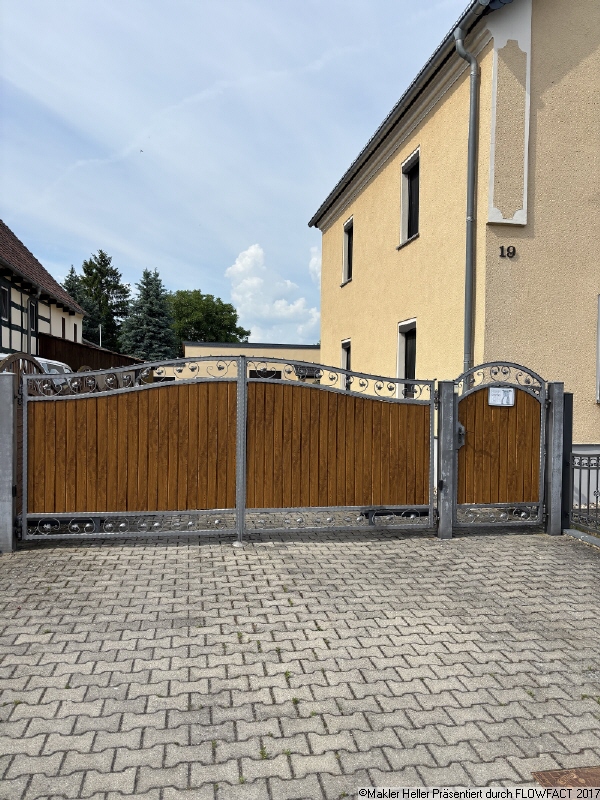 2 Einfahrt